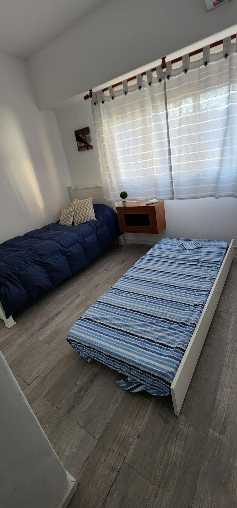 Casita A Metros Del Parque Independencia Con Garaje Incluido