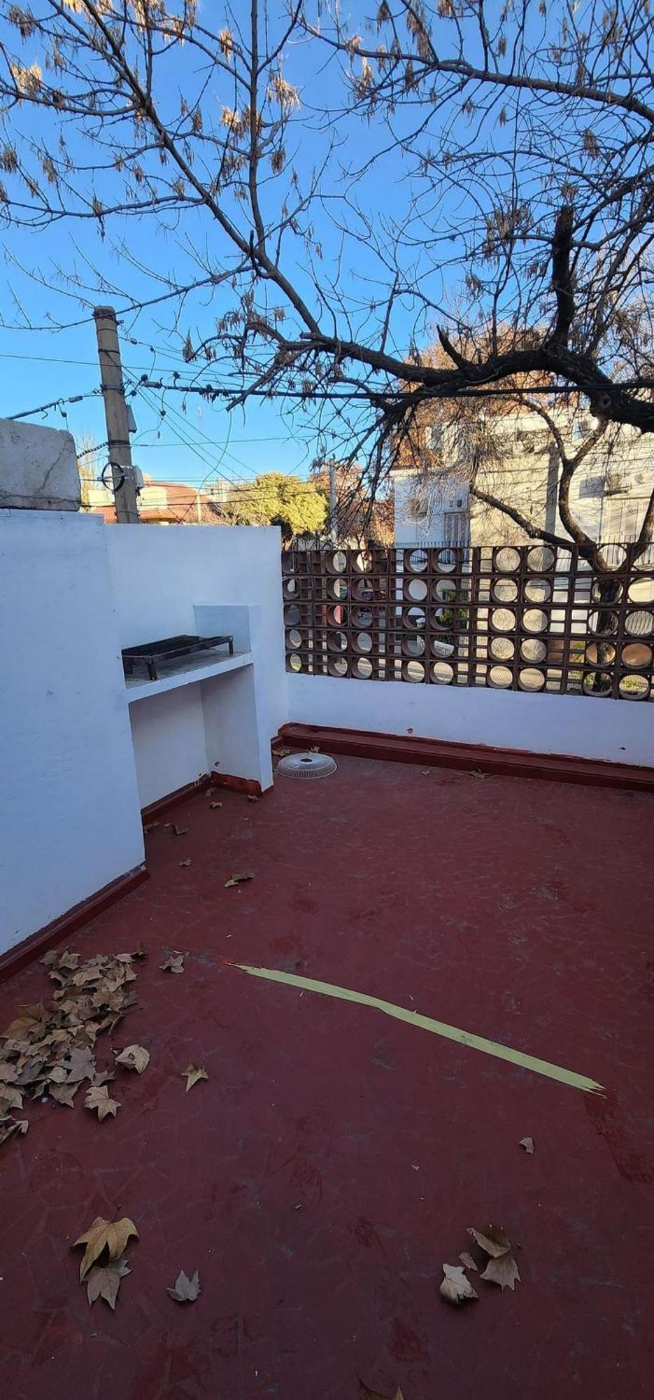 Casita A Metros Del Parque Independencia Con Garaje Incluido Holiday home Rosario